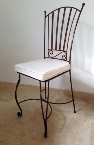 meuble-chaise-forge-traditionnelle