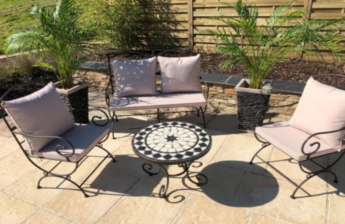 salon-de-jardin-romantique-en-fer-forge-noir